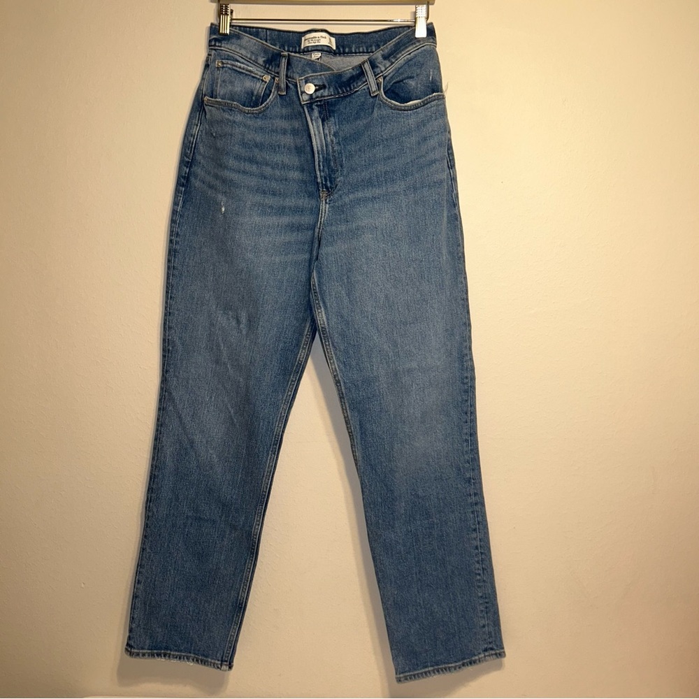 Abercrombie & Fitch Curve Love The 90's Straight Ultra High Rise Jean Size 30/10